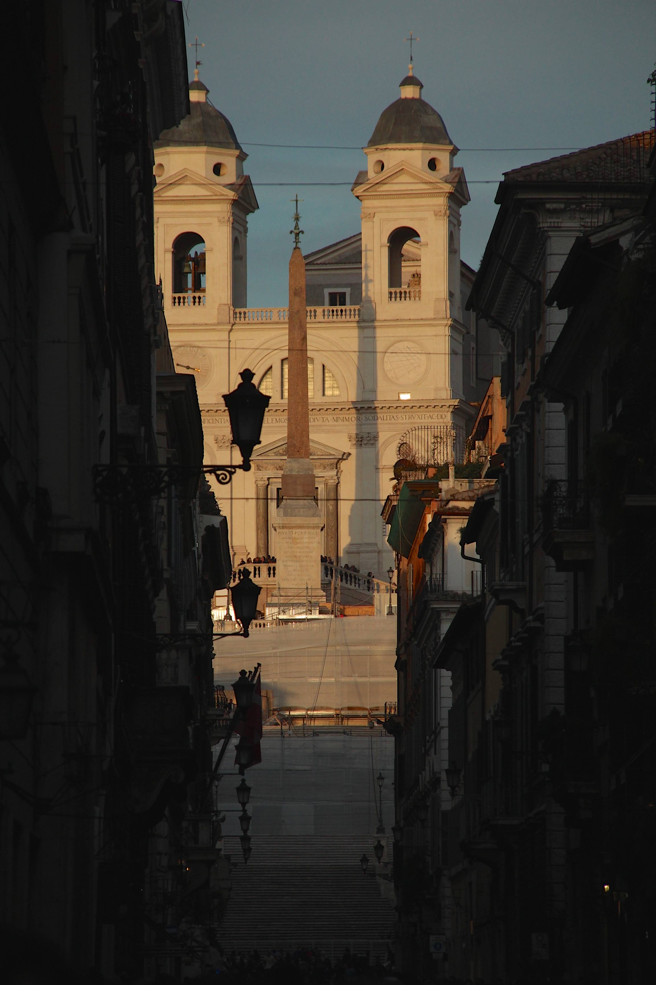Spanische Streppe mit Obelisk